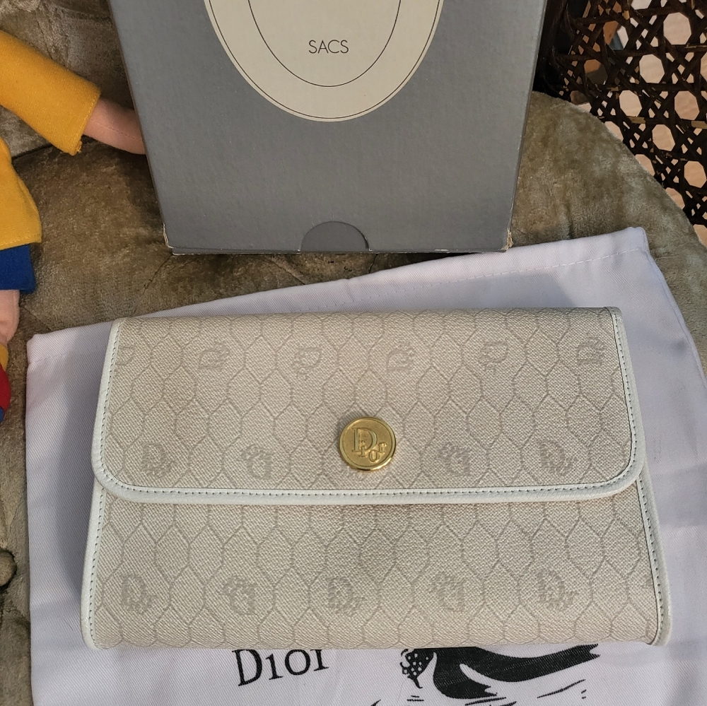 (SOLD)RARE Authentic Vintage Dior chained shoulder bag - Picture 16 of 17